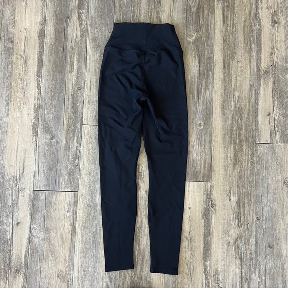 Z Supply Women’s Sporty Rib Ankle Leggings in Black - Picture 4 of 5